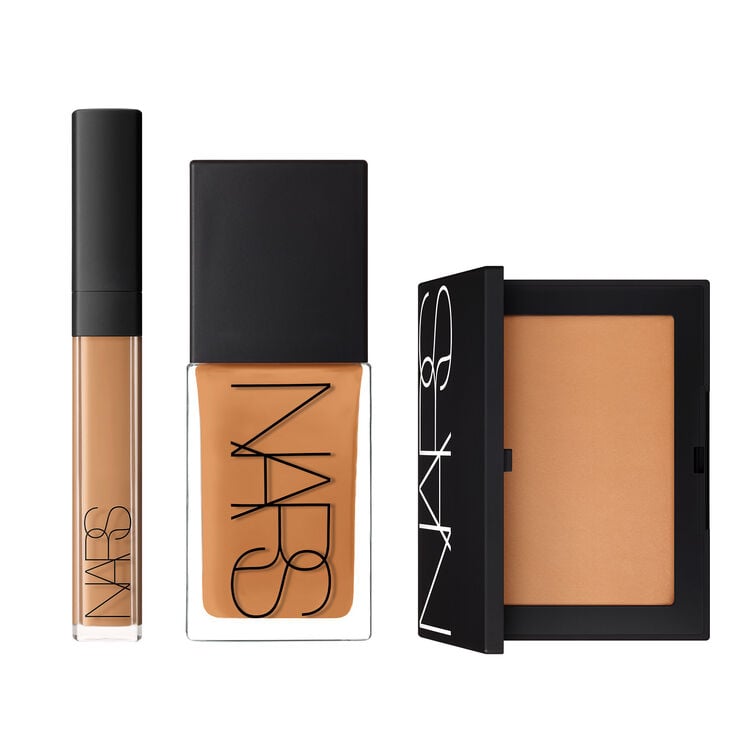 Ensemble réfléchissant et radieux Afficher le numéro de l'image zoomée 1 : Ensemble réfléchissant et radieux,