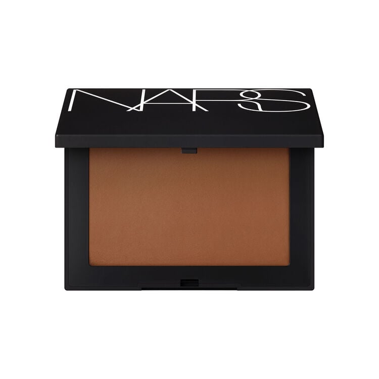 Light Reflecting™ Setting Powder - Pressed, Sable Display zoomed image number 1: Light Reflecting™ Setting Powder - Pressed, Sable