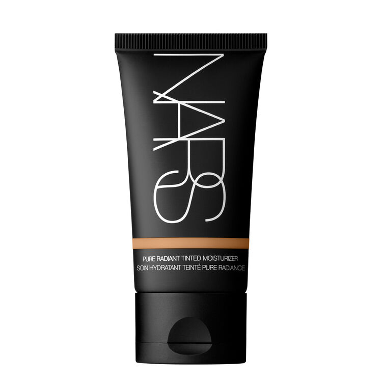 Pure Radiant Tinted Moisturizer, Auckland Display zoomed image number 1: Pure Radiant Tinted Moisturizer, Auckland