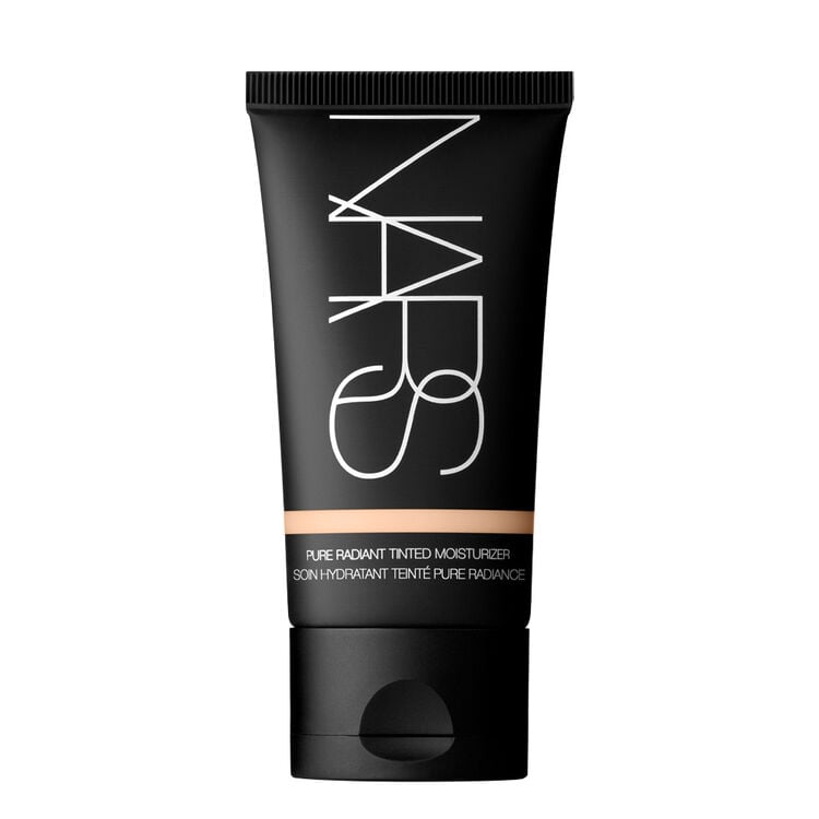 Pure Radiant Tinted Moisturizer, Gotland Display zoomed image number 1: Pure Radiant Tinted Moisturizer, Gotland