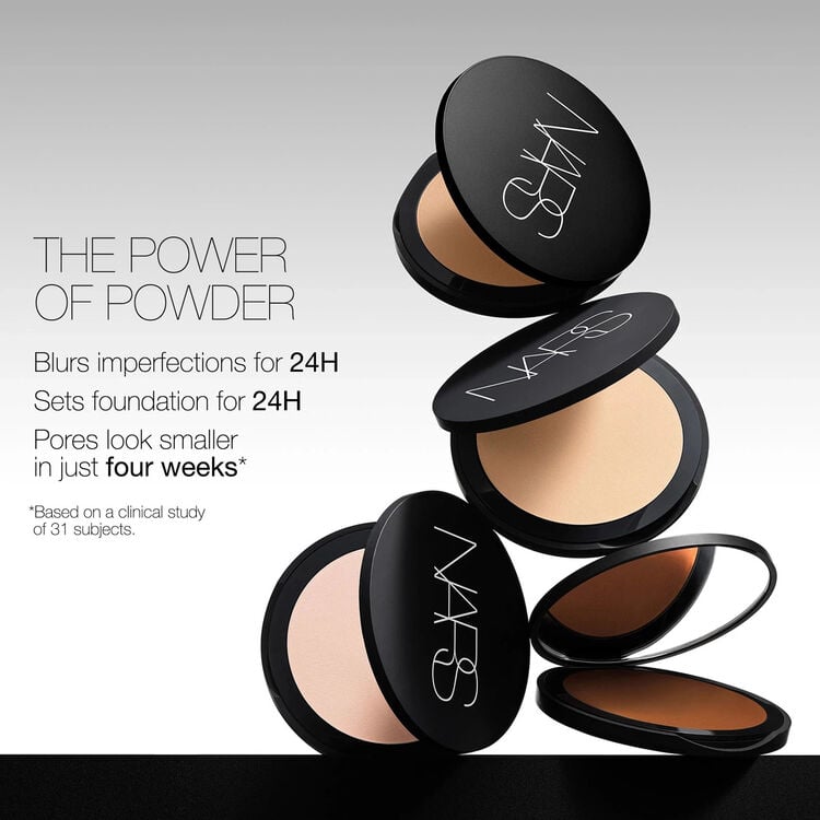 Soft Matte Advanced Perfecting Powder, Bay Display zoomed image number 5: Soft Matte Advanced Perfecting Powder, Bay