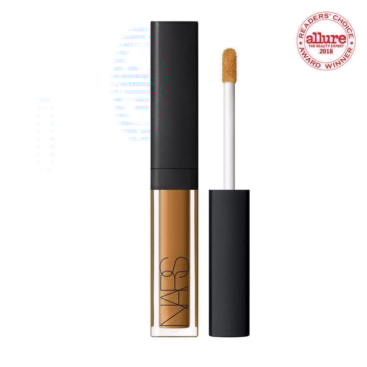 Mini Radiant Creamy Concealer, Chocolat Display zoomed image number 1: Mini Radiant Creamy Concealer, Chocolat