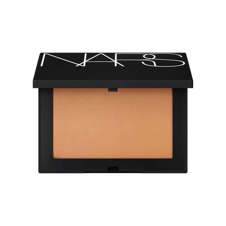 Light Reflecting™ Setting Powder - Pressed, Shore Display zoomed image number 1: Light Reflecting™ Setting Powder - Pressed, Shore