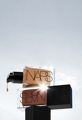 NEW LIGHT REFLECTING FOUNDATION * Instantly blurs & smooths * Evens skin tone by 93%* *Based on a clinical study, immediate results on 31 women. SHOP NOW